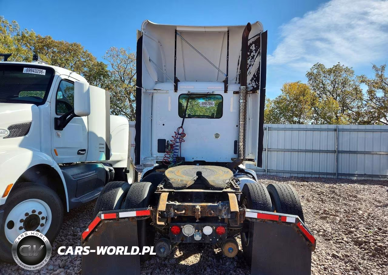 2014 Kenworth T680 Semi Truck VIN:1XKYA48X4EJ402389 - 6