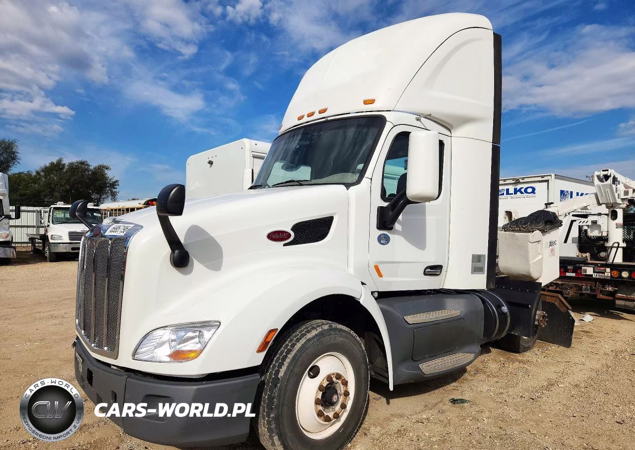 2018 Peterbilt 579 Semi Truck VIN:1XPBA48X5JD478034 - 1