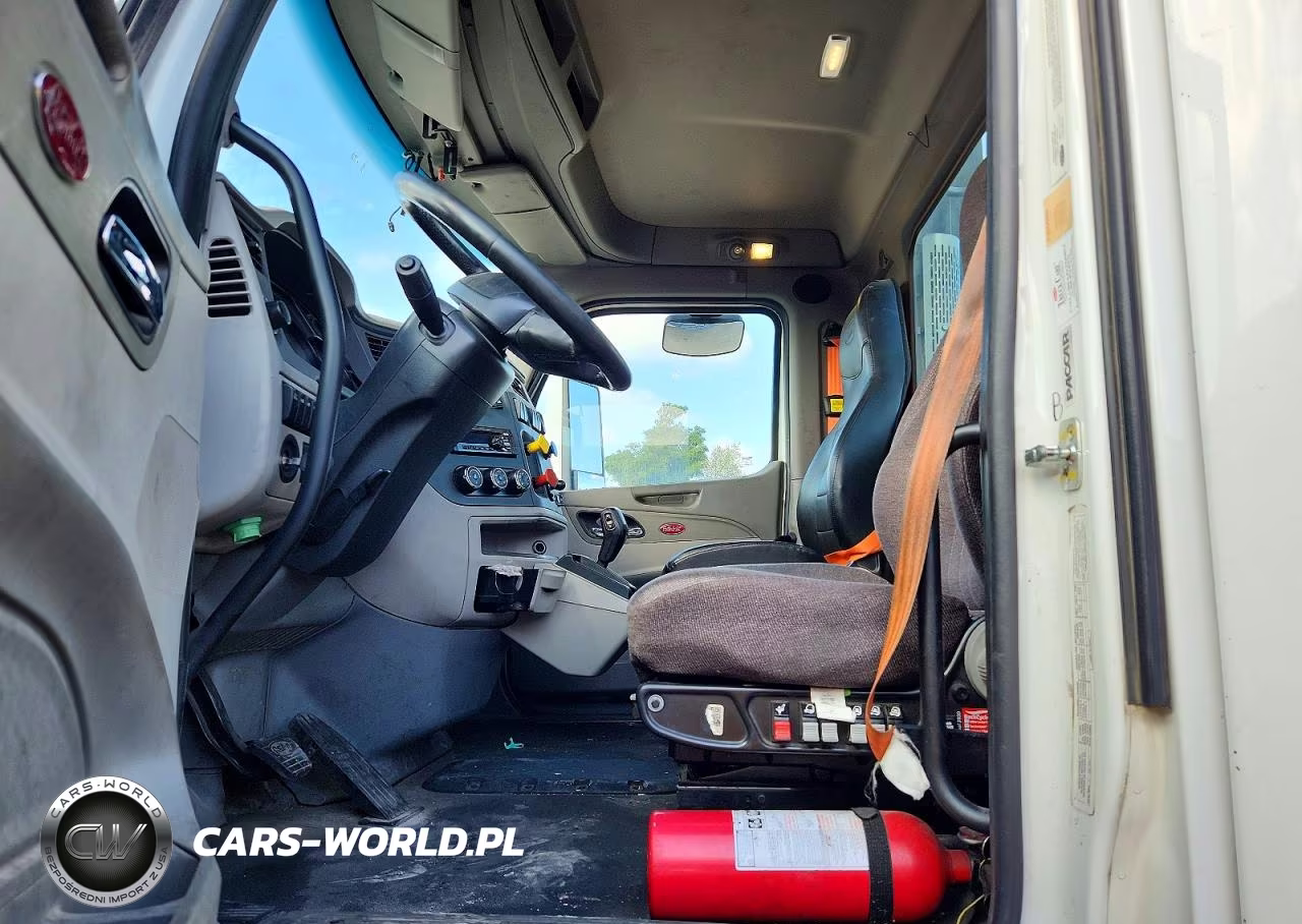 2018 Peterbilt 579 Semi Truck VIN:1XPBA48X5JD478034 - 7