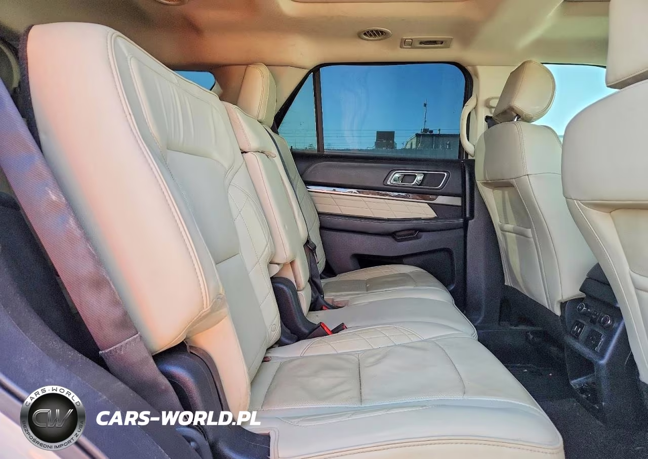 2016 Ford Explorer Platinum VIN:1FM5K8HT7GGB53064 - 11