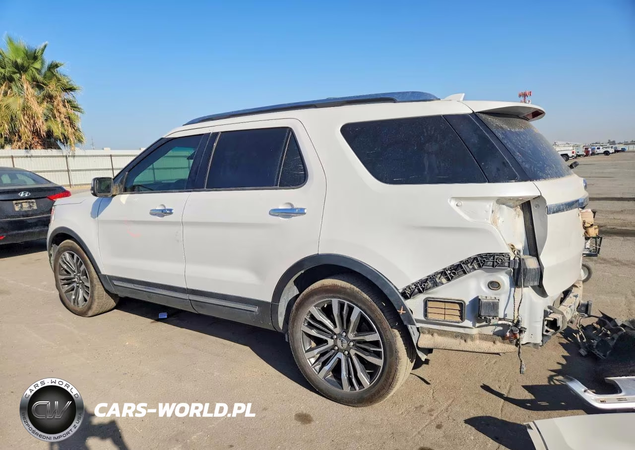 2016 Ford Explorer Platinum VIN:1FM5K8HT7GGB53064 - 2