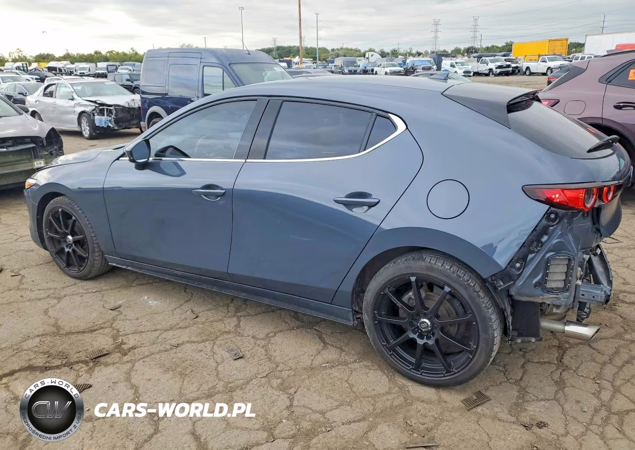 2020 Mazda 3 Premium VIN:JM1BPANM3L1157834 - 2