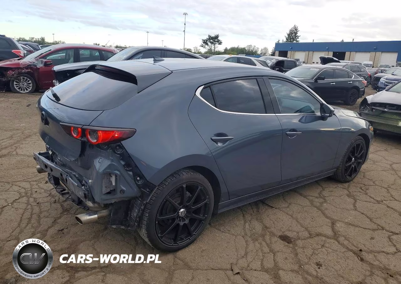 2020 Mazda 3 Premium VIN:JM1BPANM3L1157834 - 3