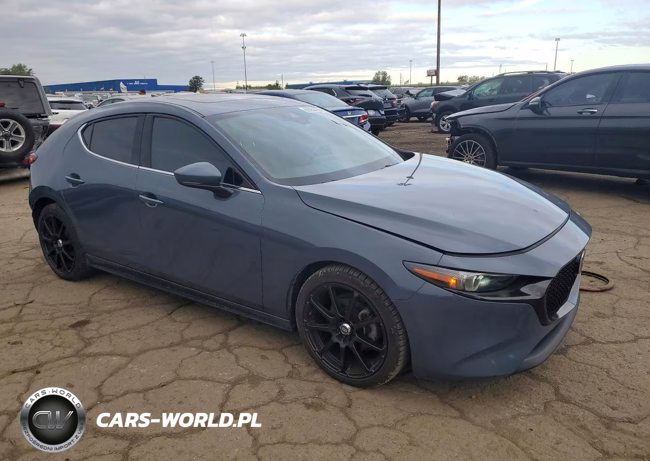 2020 Mazda 3 Premium VIN:JM1BPANM3L1157834 - 4