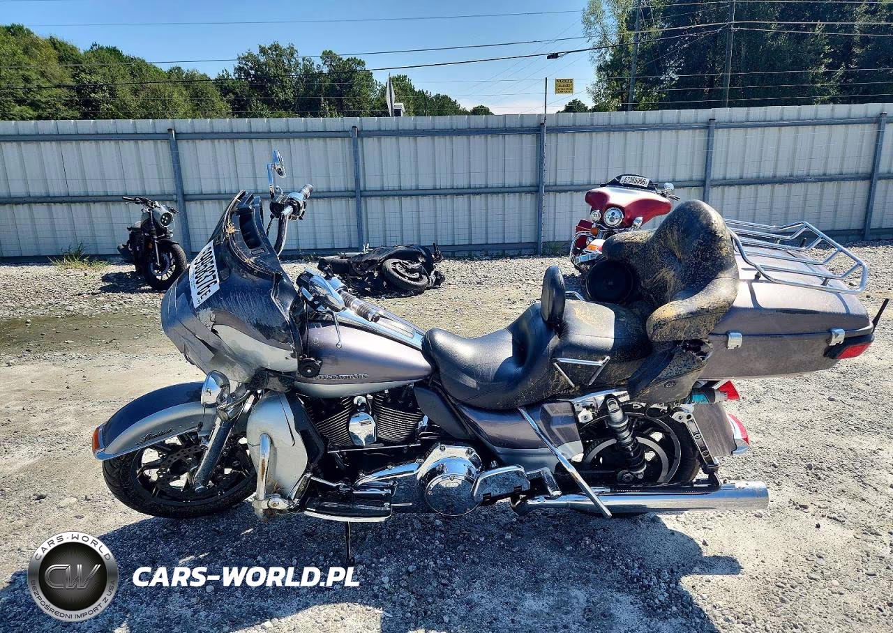 2014 Harley-Davidson Flhtk Electra Glide Ultra Limited VIN:1HD1KEL1XEB634751 - 3
