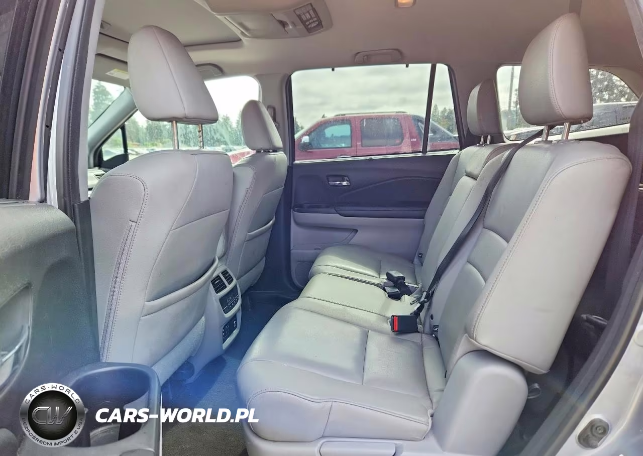 2016 Honda Pilot Touring VIN:5FNYF6H90GB026830 - 11