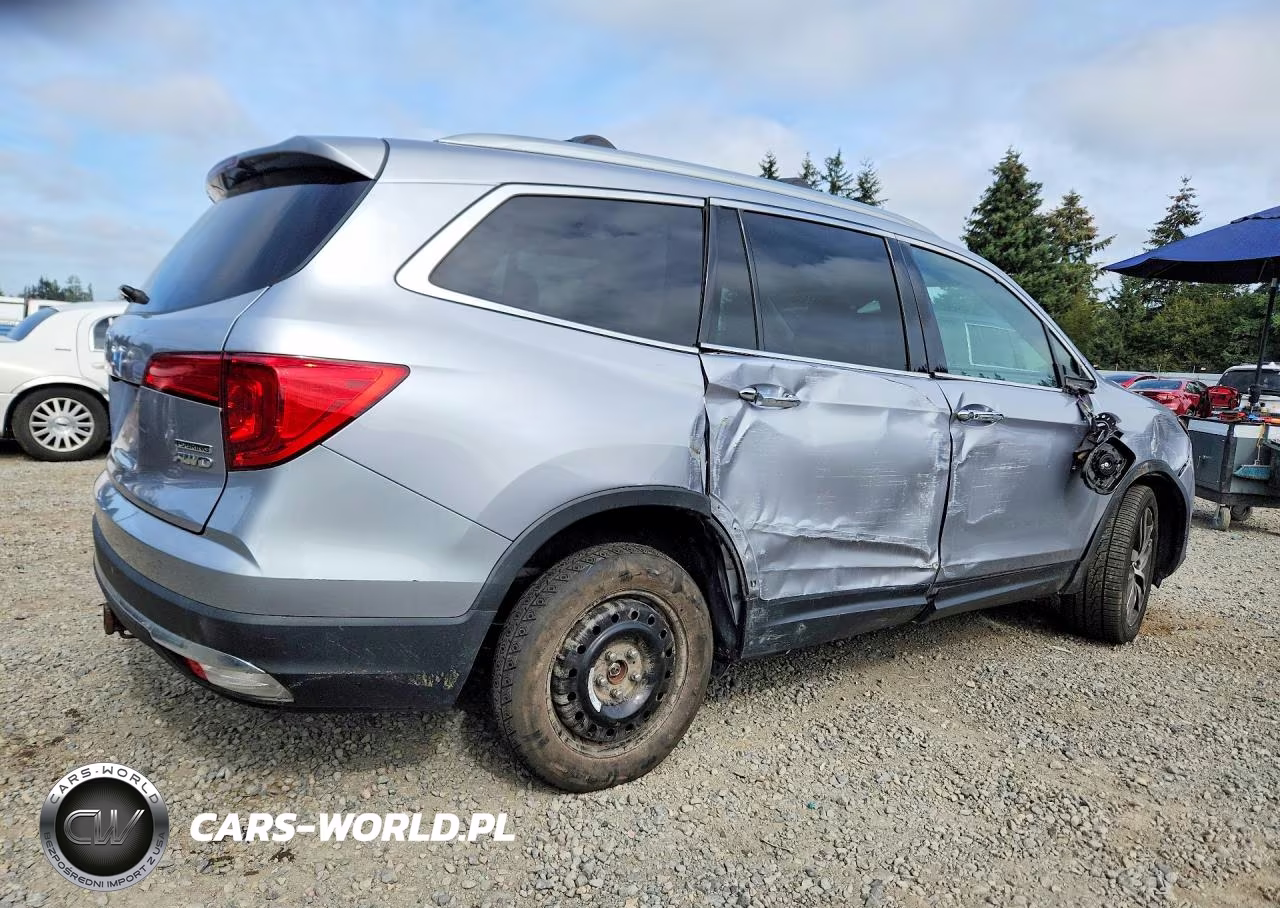 2016 Honda Pilot Touring VIN:5FNYF6H90GB026830 - 3