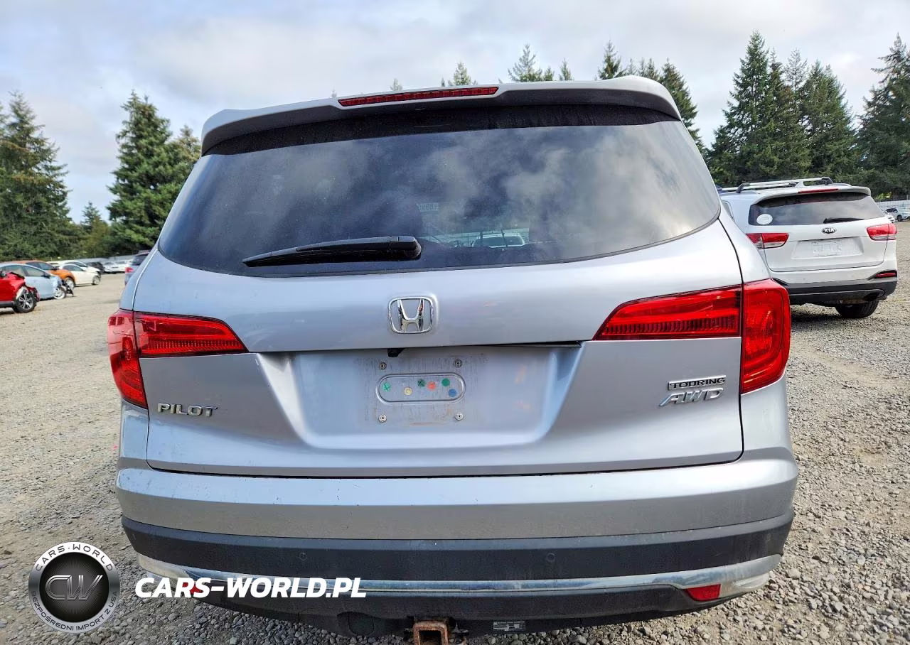 2016 Honda Pilot Touring VIN:5FNYF6H90GB026830 - 6