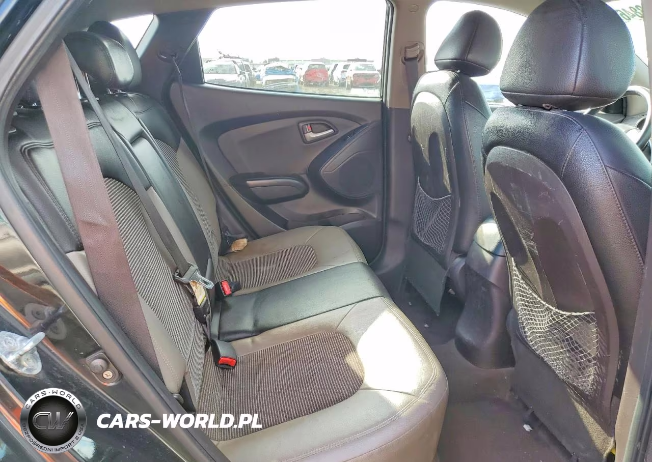2011 Hyundai Tucson Gls VIN:KM8JU3AC9BU256955 - 10