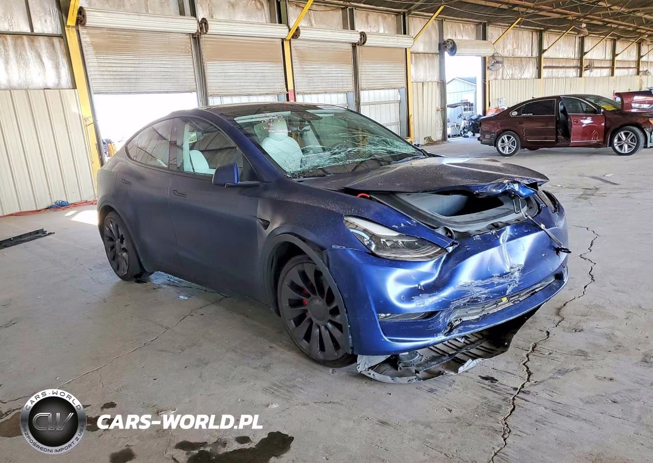 2021 Tesla Model Y VIN:5YJYGDEFXMF245656 - 4