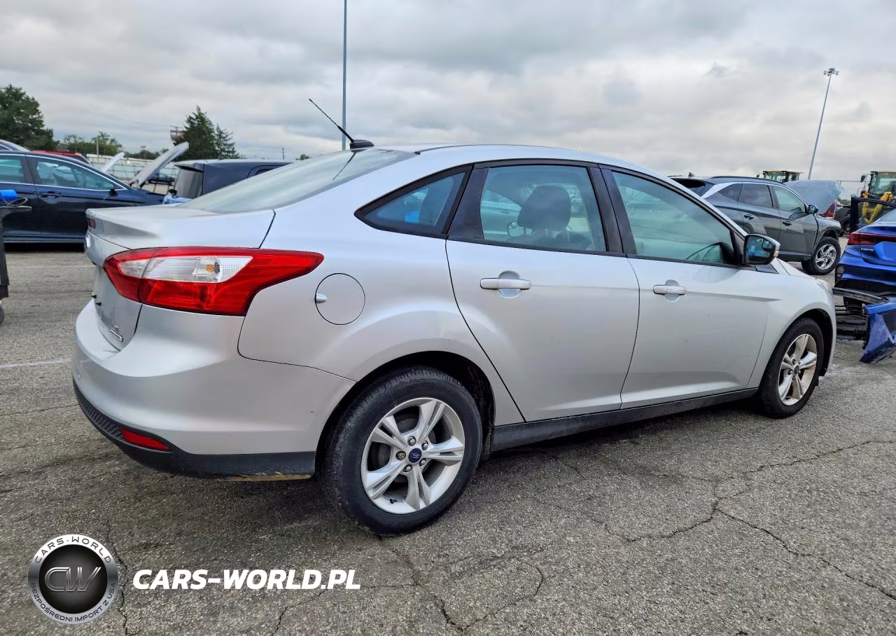 2013 Ford Focus Se VIN:1FADP3F21DL289617 - 3