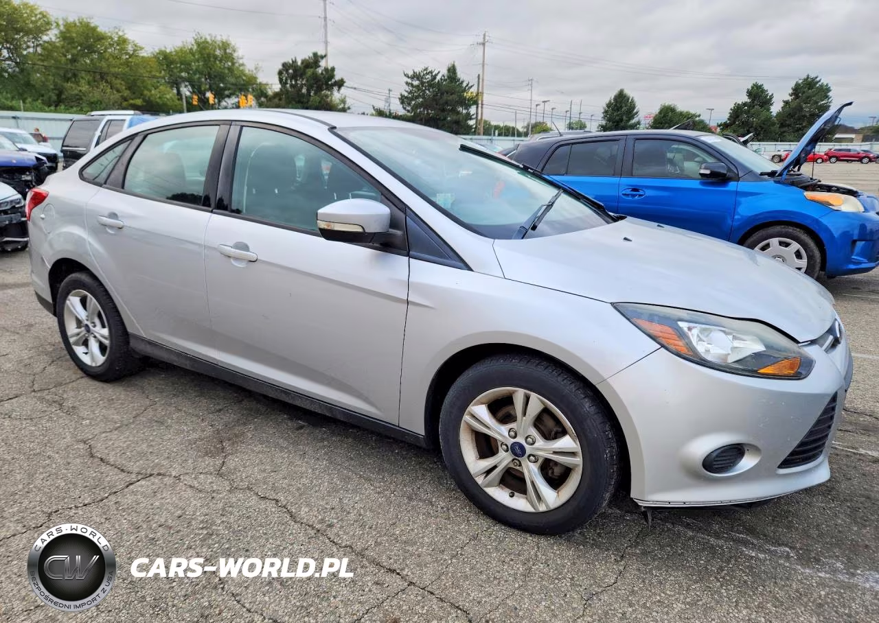 2013 Ford Focus Se VIN:1FADP3F21DL289617 - 4