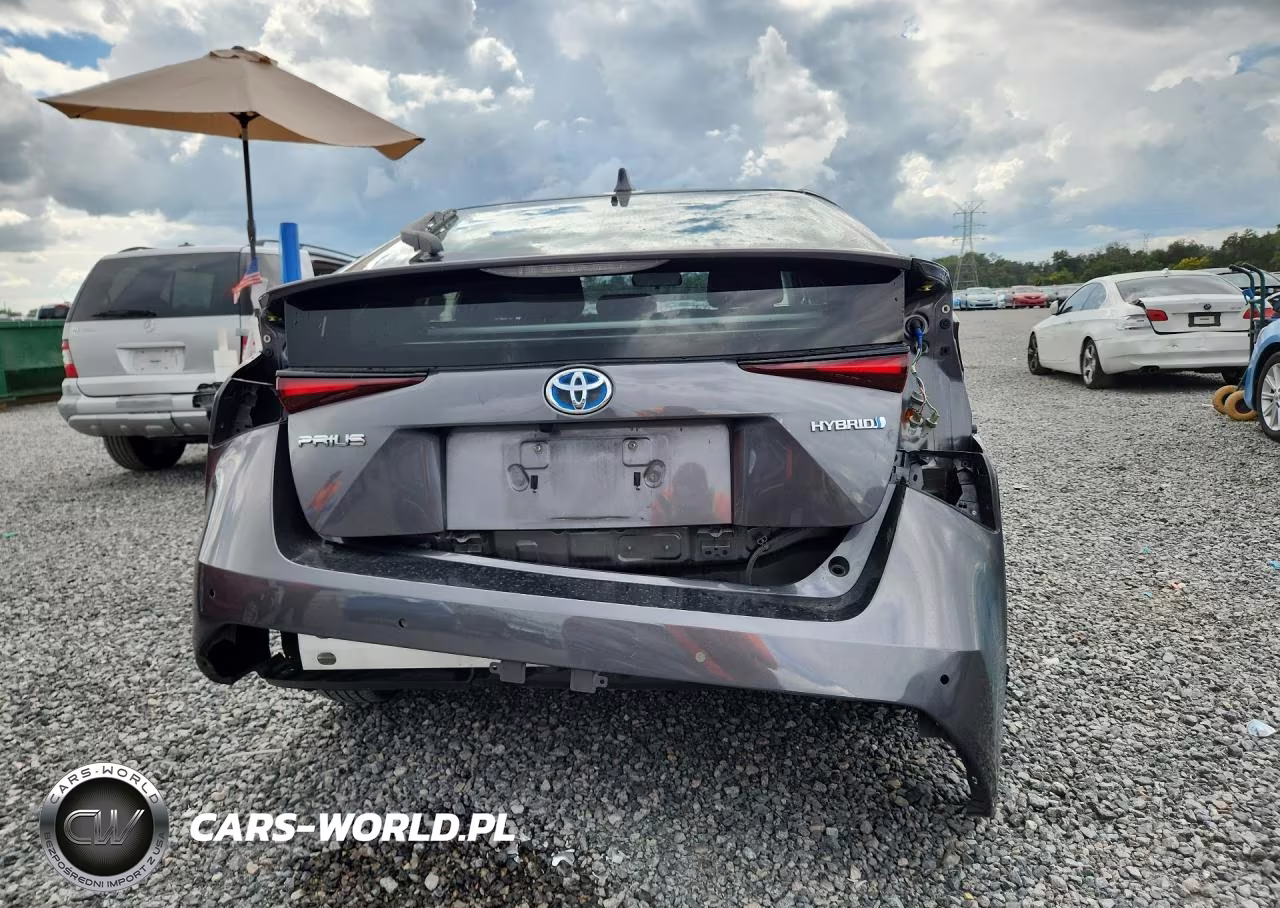 2021 Toyota Prius Le VIN:JTDKAMFU1M3138254 - 6
