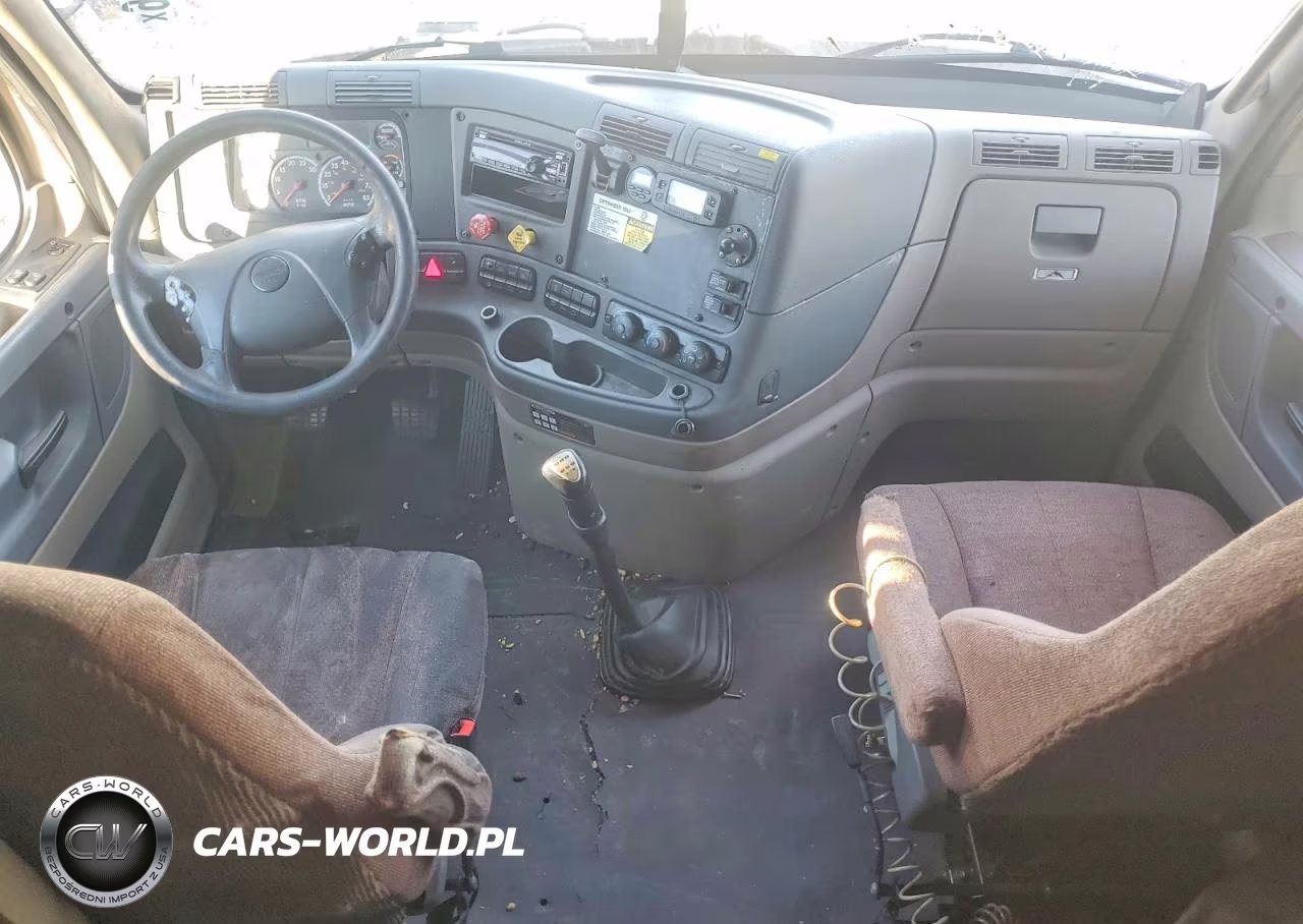 2016 Freightliner Cascadia 125 Semi Truck VIN:3AKGGLD55GSGC5080 - 8