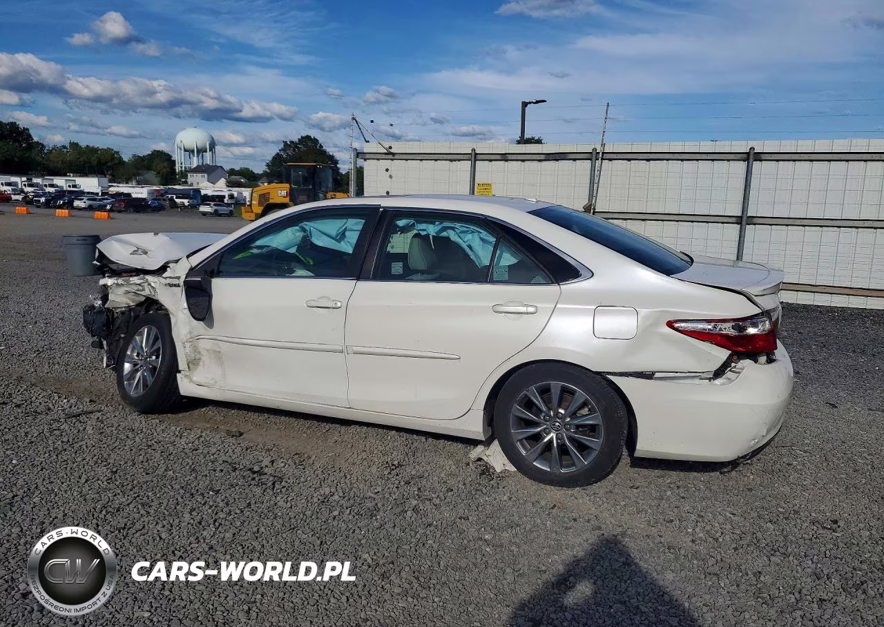 2015 Toyota Camry Hybrid Xle VIN:4T1BD1FK0FU160162 - 2