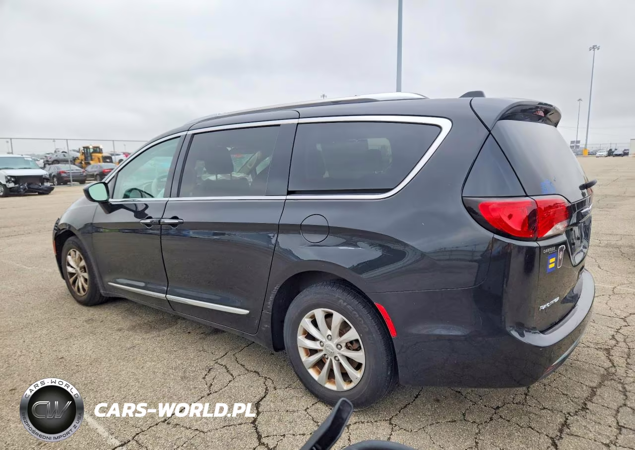 2019 Chrysler Pacifica Touring L VIN:2C4RC1BG3KR651498 - 2