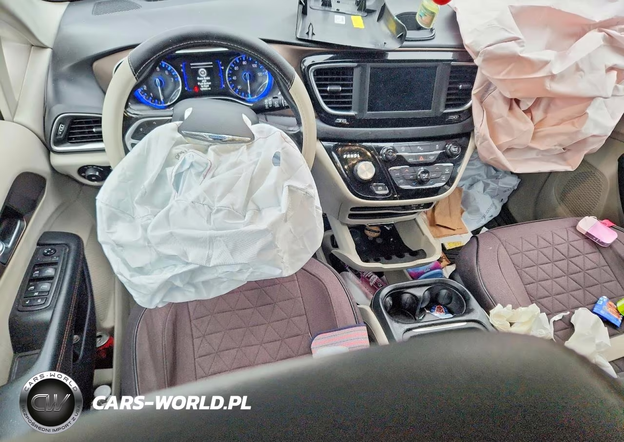2019 Chrysler Pacifica Touring L VIN:2C4RC1BG3KR651498 - 8