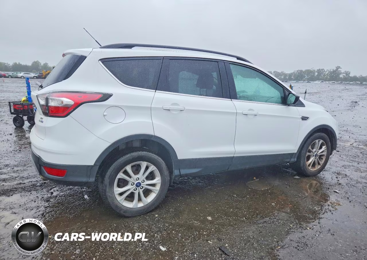 2017 Ford Escape Se VIN:1FMCU9G90HUA26138 - 3