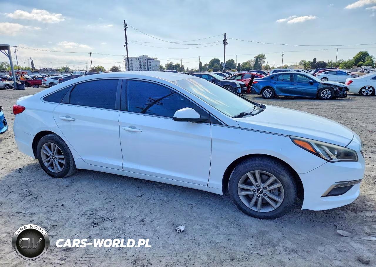 2015 Hyundai Sonata Se VIN:5NPE24AF1FH184242 - 4