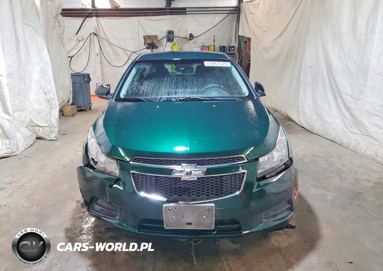 2014 Chevrolet Cruze Ls VIN:1G1PA5SH9E7321716 - 5