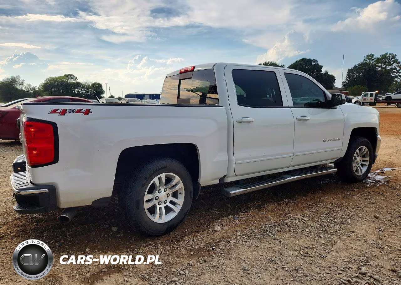 2018 Chevrolet Silverado K1500 Lt VIN:3GCUKREC3JG575578 - 3