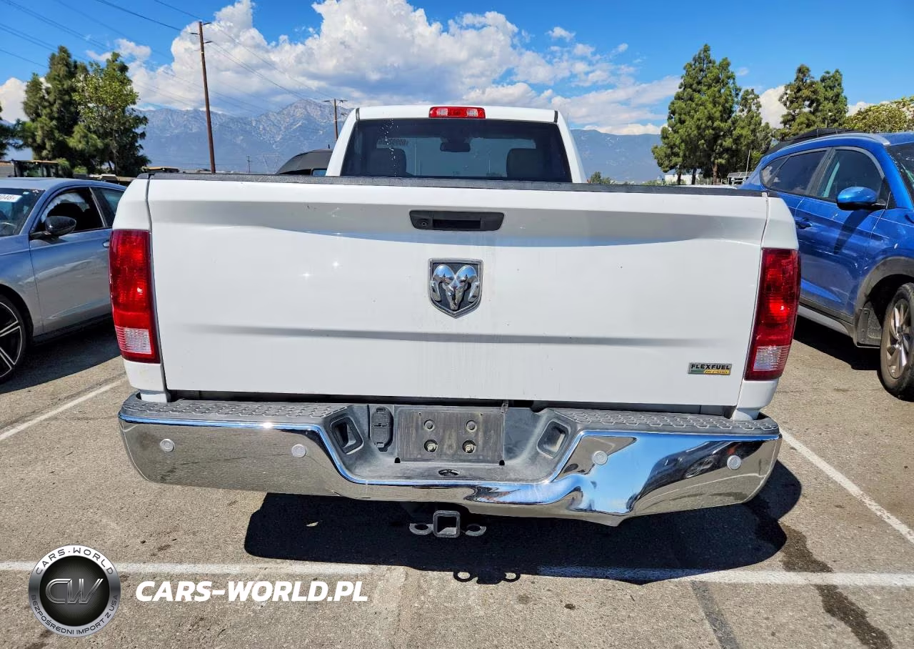 2019 Ram 1500 Classic Tradesman VIN:3C6JR6DG2KG535907 - 6