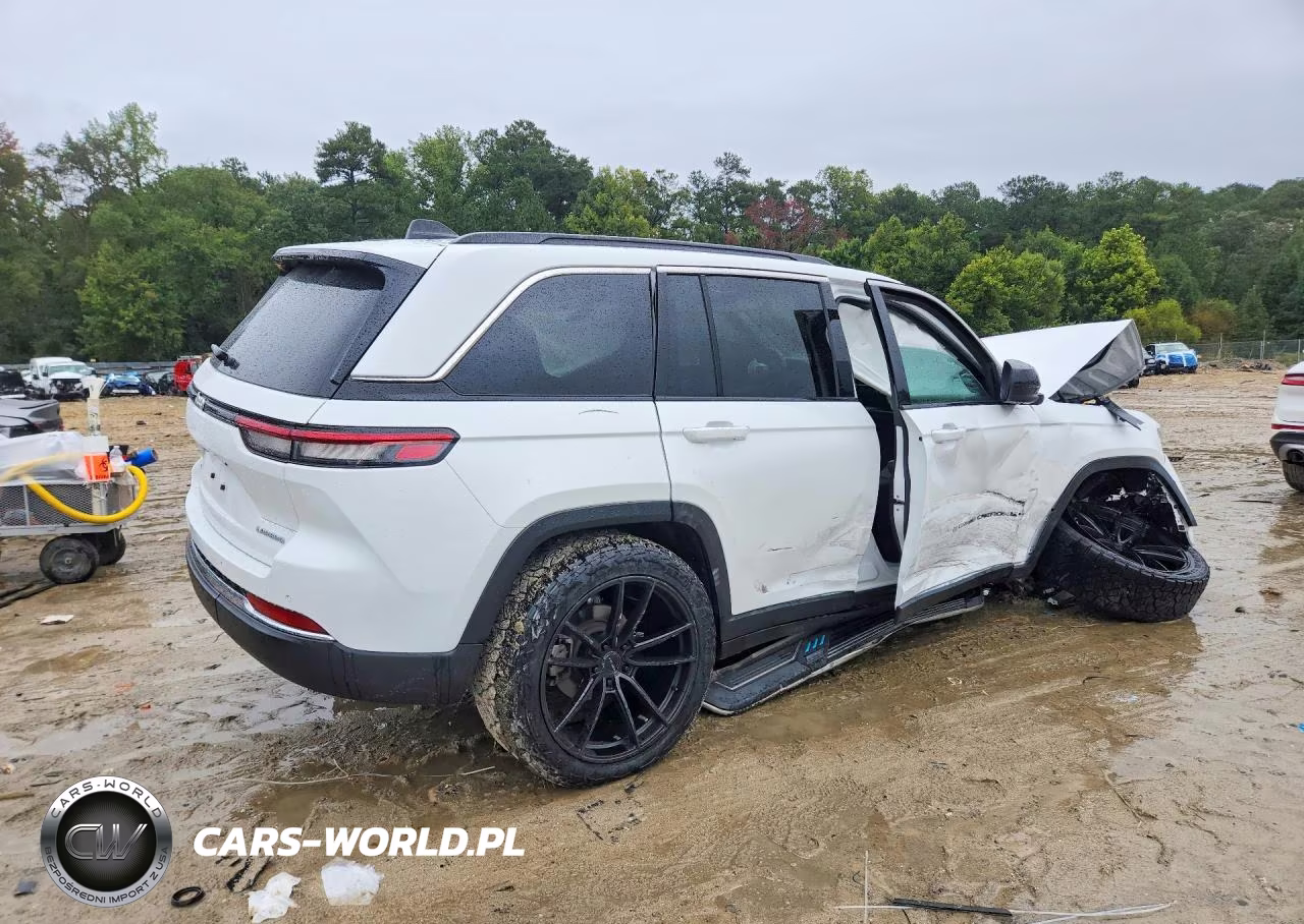 2024 Jeep Grand Cherokee Laredo VIN:1C4RJHAG6RC250384 - 3