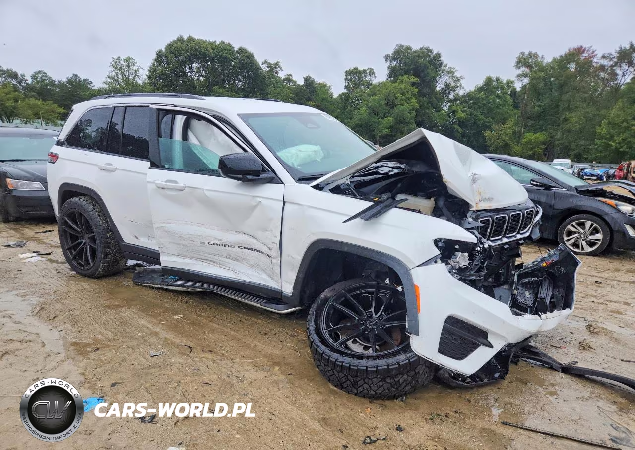 2024 Jeep Grand Cherokee Laredo VIN:1C4RJHAG6RC250384 - 4