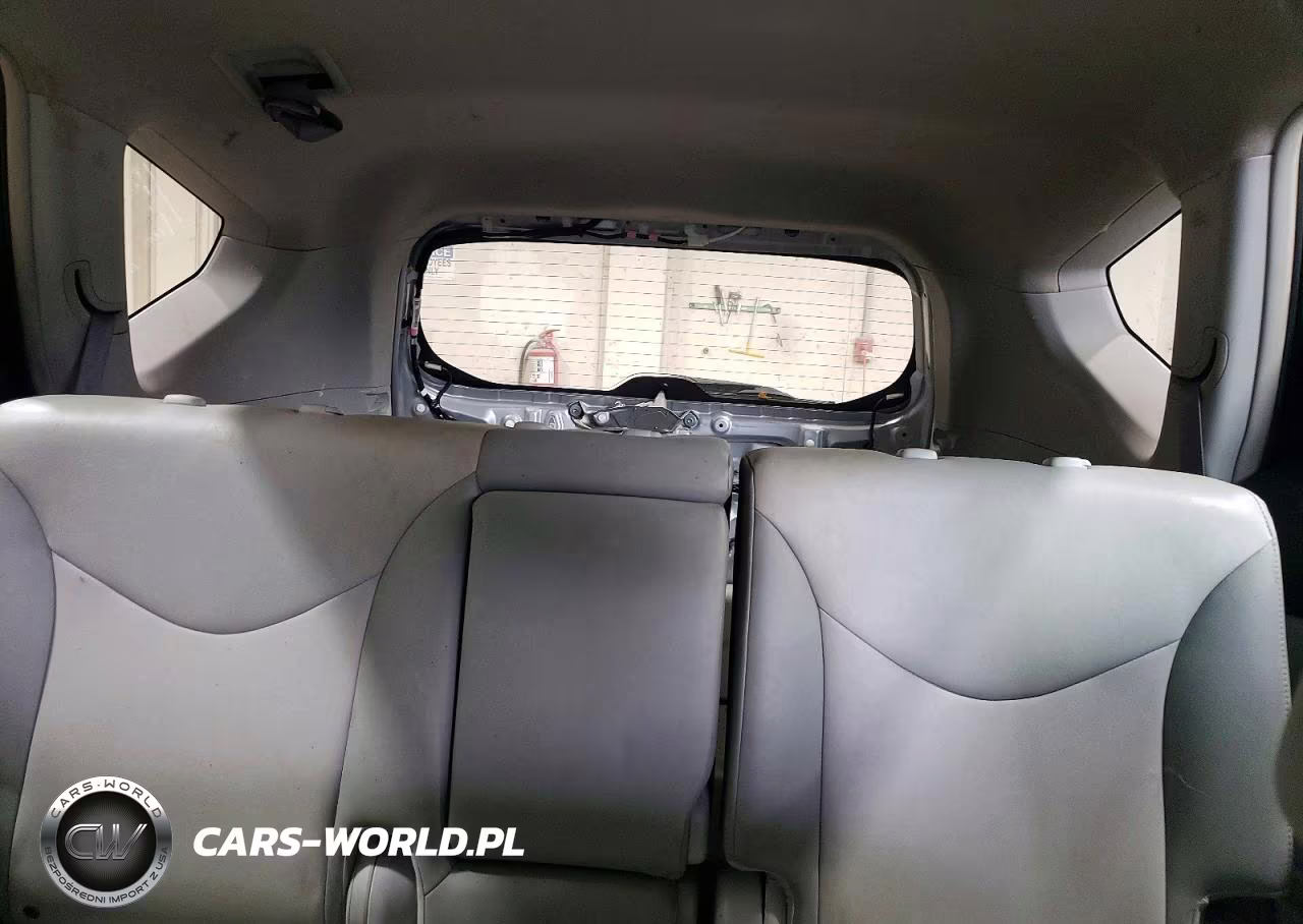 2013 Toyota Prius V Five VIN:JTDZN3EUXD3285333 - 10