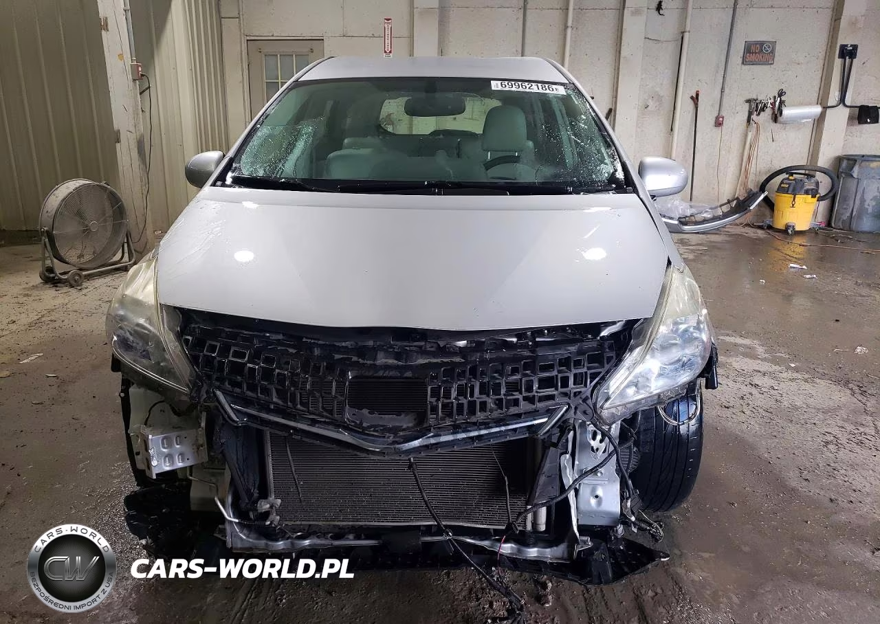 2013 Toyota Prius V Five VIN:JTDZN3EUXD3285333 - 5