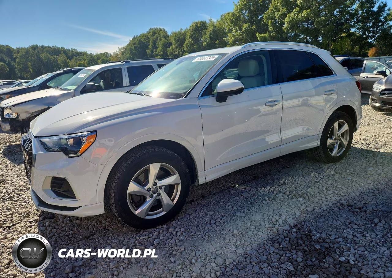 2020 Audi Q3 Premium VIN:WA1AECF36L1114733 - 1