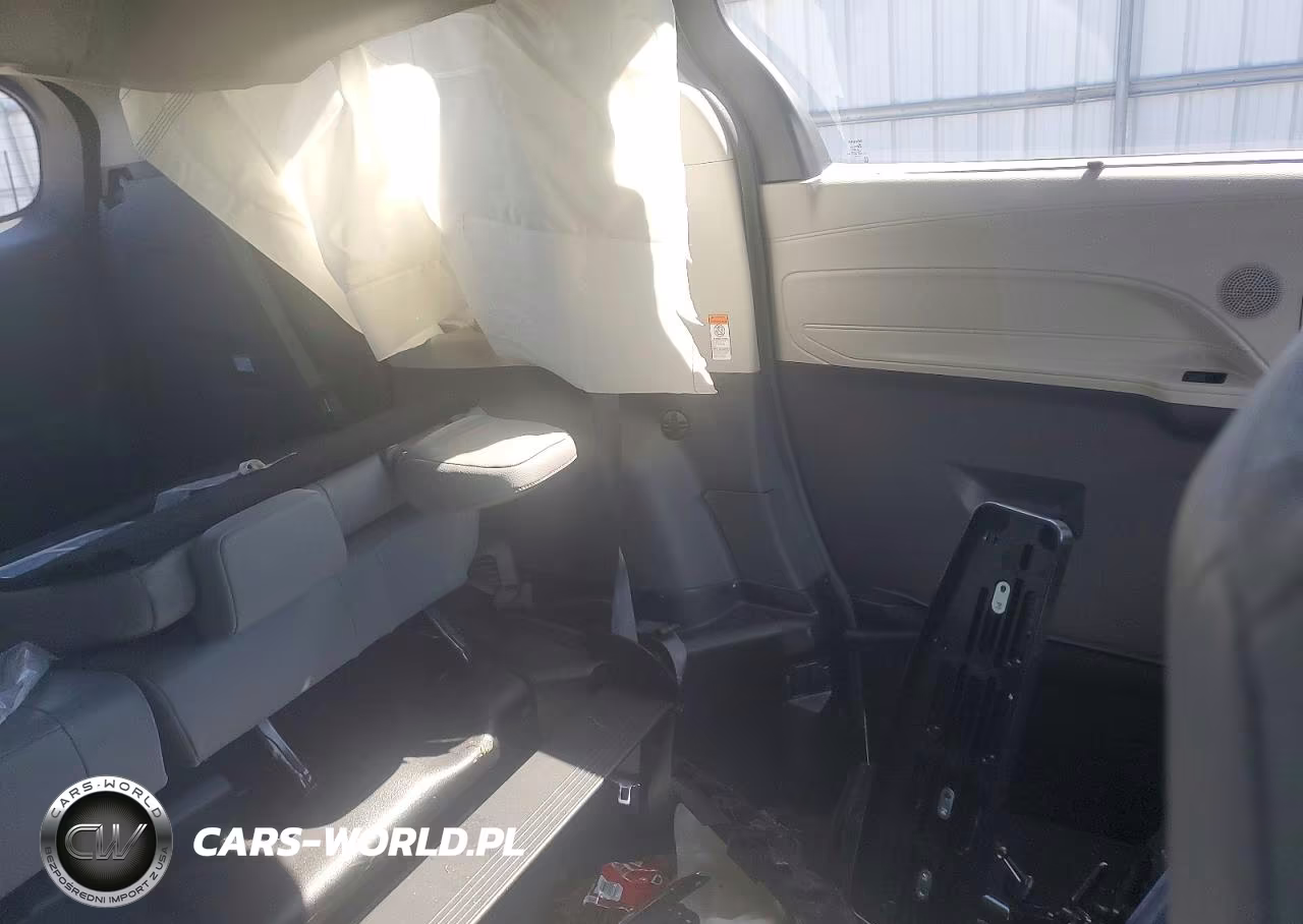 2024 Toyota Sienna Xle VIN:5TDJRKEC5RS213108 - 11