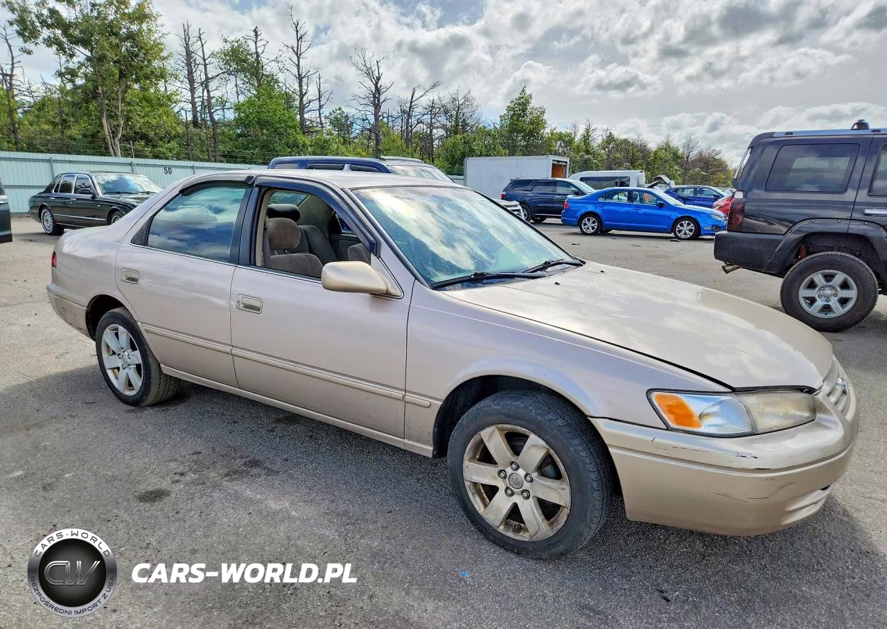 1999 Toyota Camry Le VIN:4T1BG22K4XU408823 - 4