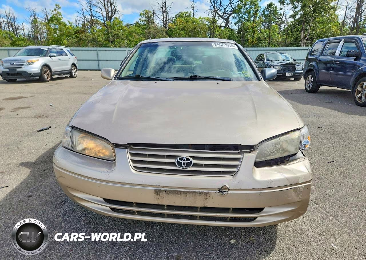 1999 Toyota Camry Le VIN:4T1BG22K4XU408823 - 5