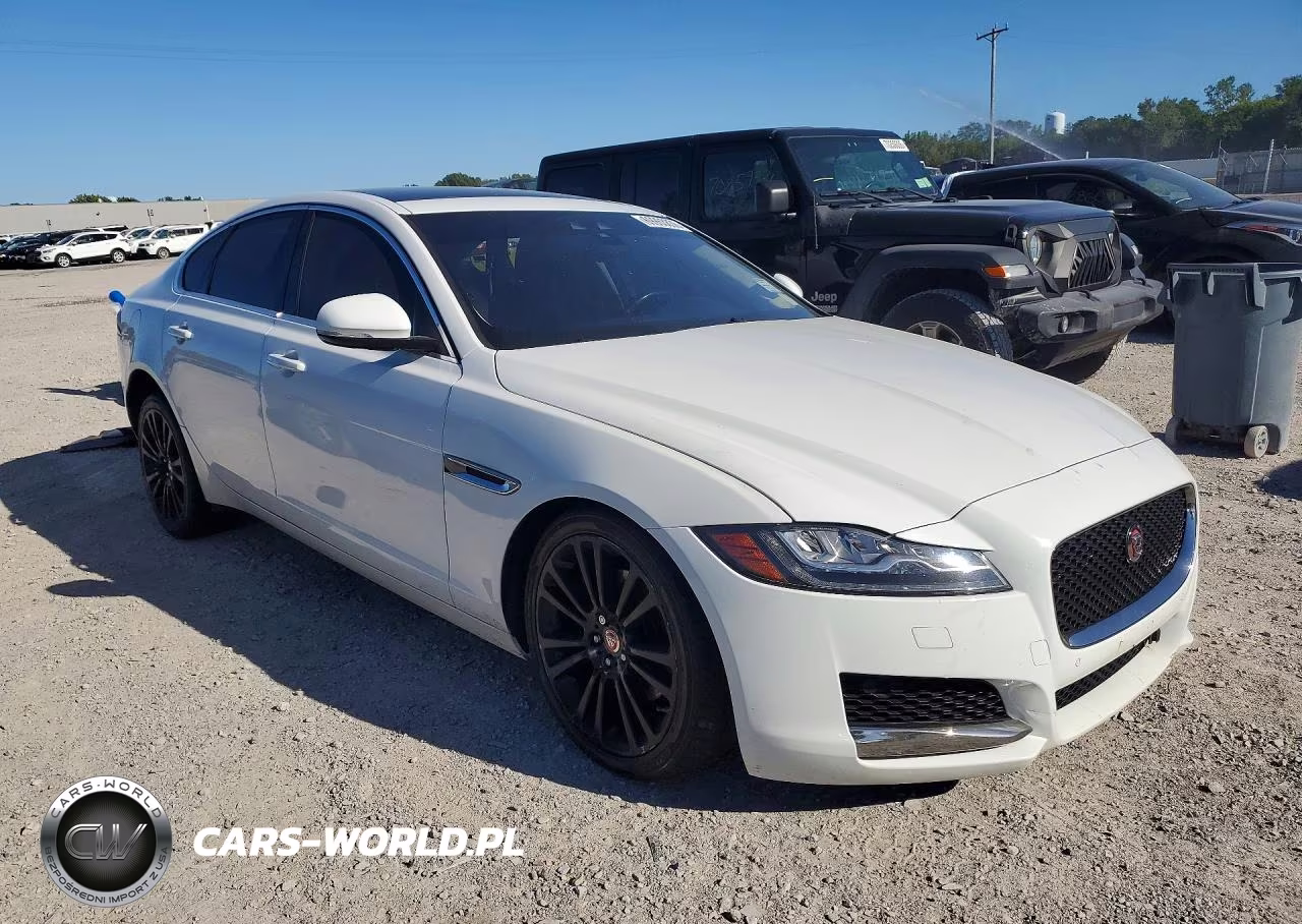 2018 Jaguar Xf Prestige VIN:SAJBK4FX8JCY64150 - 4