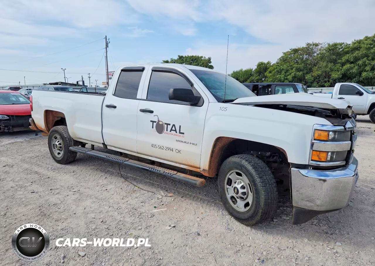 2018 Chevrolet Silverado C2500 Heavy Duty VIN:1GC2CUEGXJZ280889 - 4