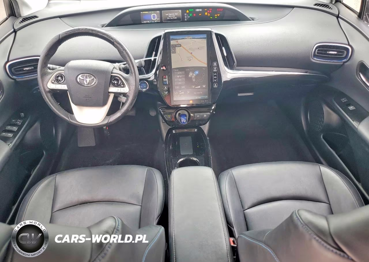 2018 Toyota Prius Four Touring VIN:JTDKARFU6J3055394 - 8