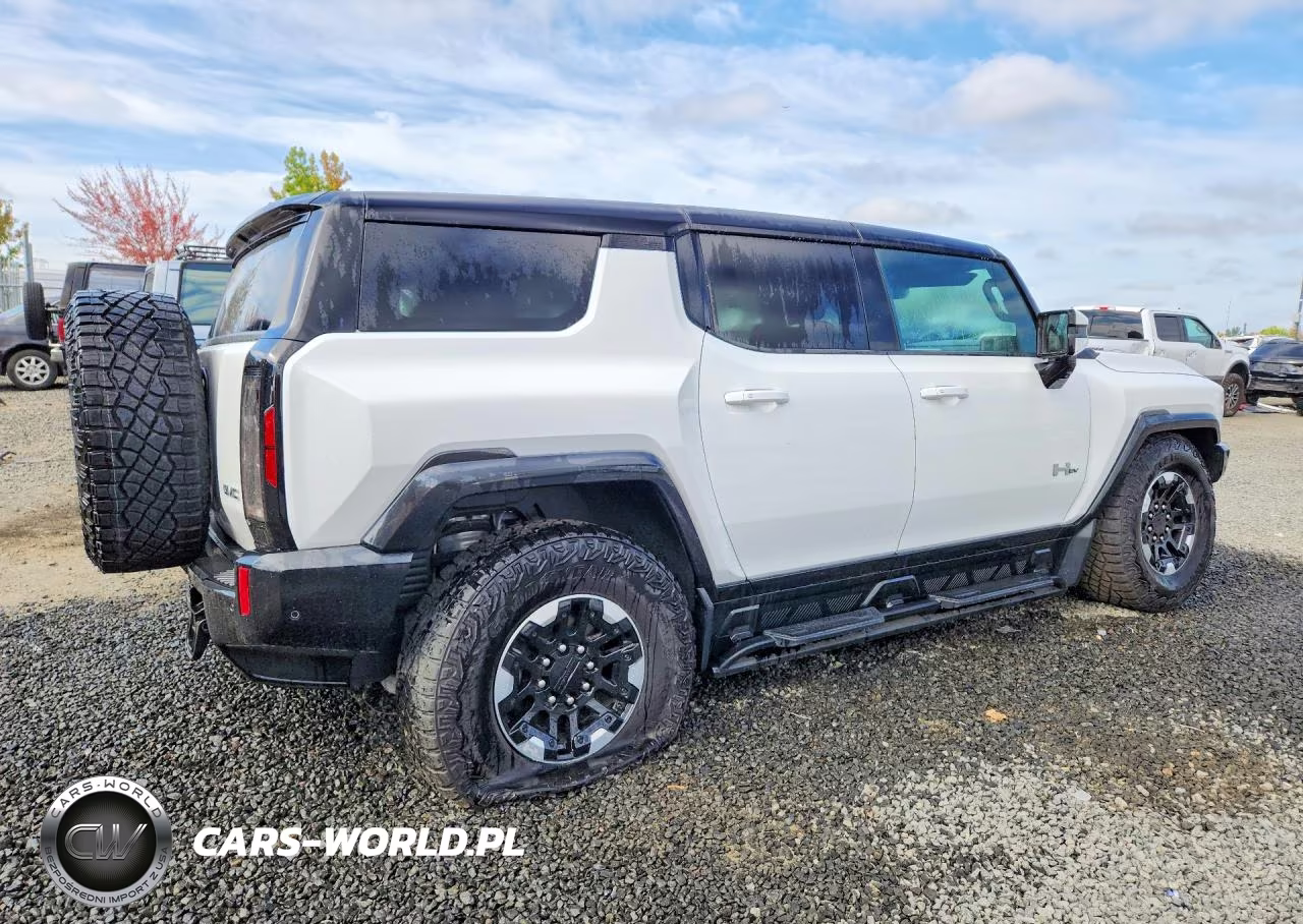 2024 GMC Hummer Suv 2X VIN:1GKB0NDE6RU109441 - 3