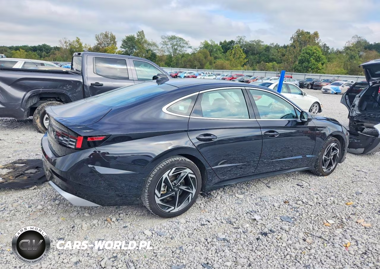 2026 Hyundai Sonata Sel Sport VIN:KMHL64JA3TA570983 - 3
