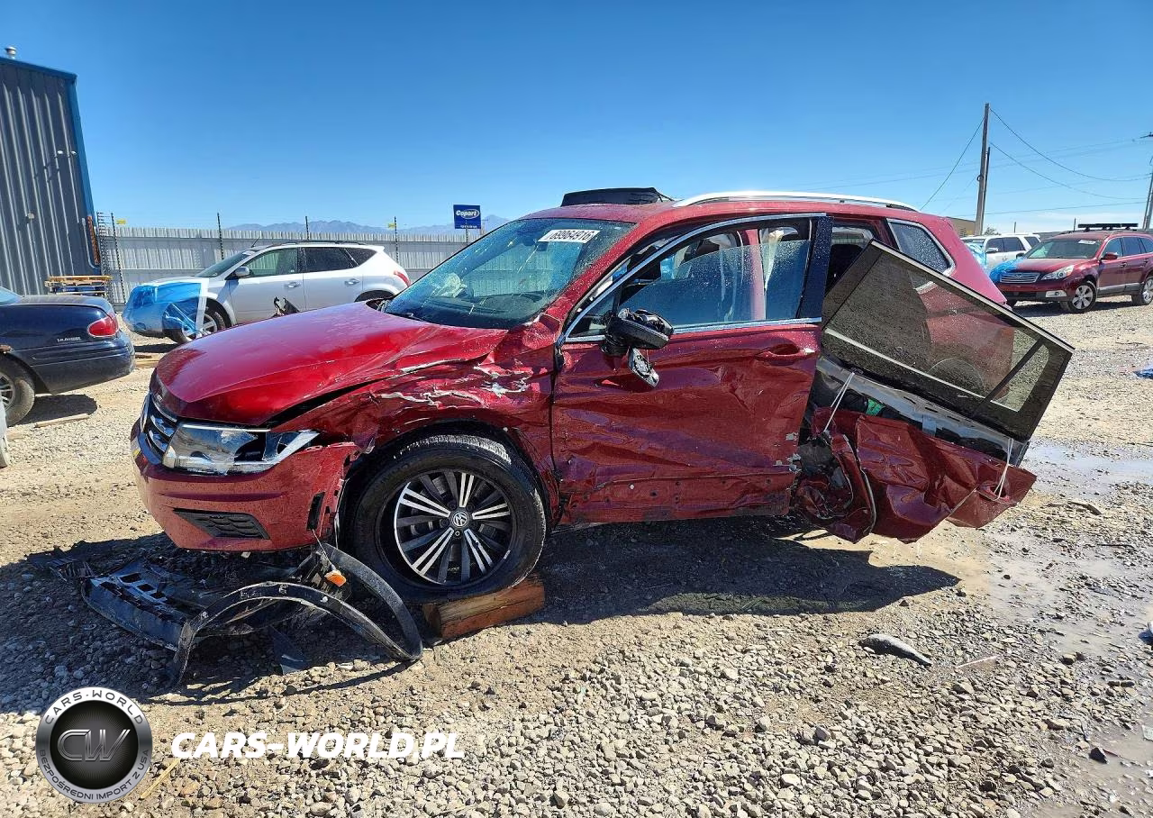 2018 Volkswagen Tiguan Se VIN:3VV3B7AX9JM066378 - 1