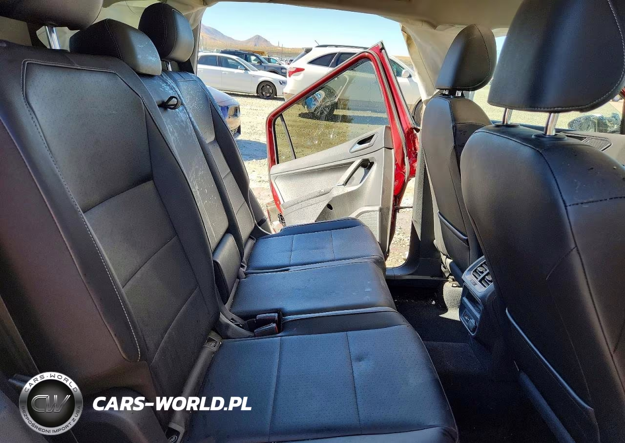 2018 Volkswagen Tiguan Se VIN:3VV3B7AX9JM066378 - 10