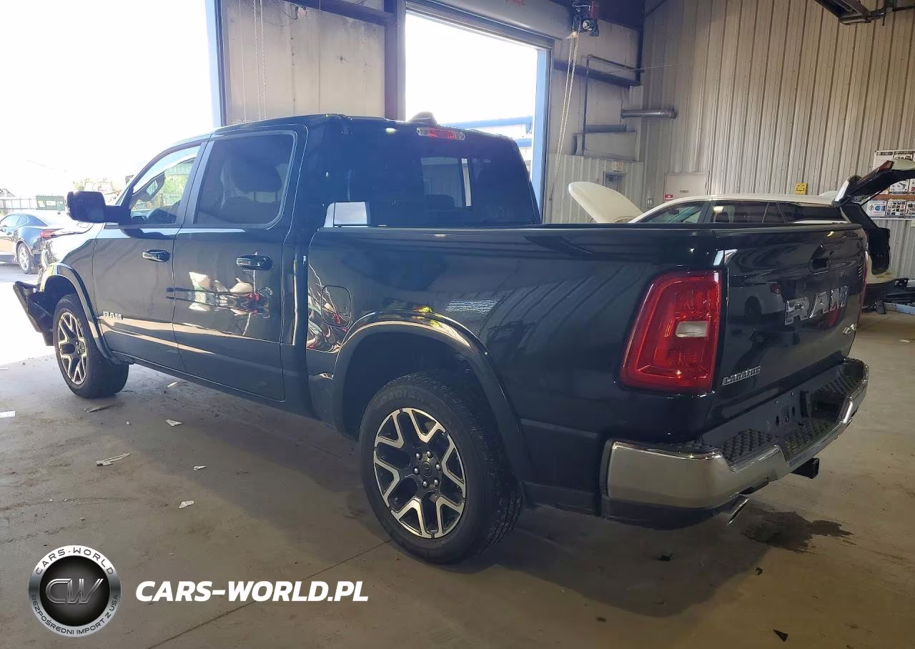 2027 Ram 1500 Laramie VIN:1C6SRFJP8VN565398 - 2
