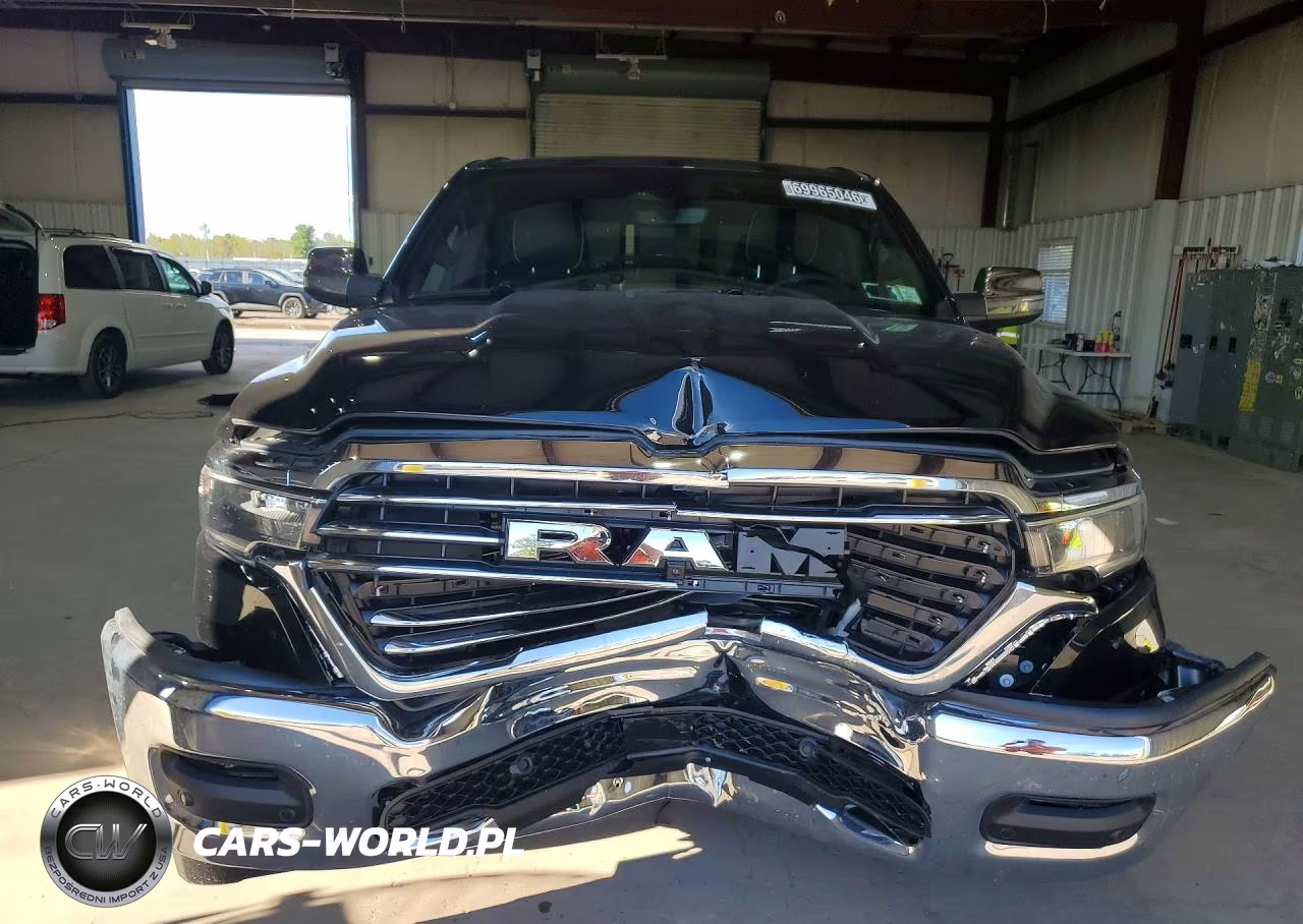 2027 Ram 1500 Laramie VIN:1C6SRFJP8VN565398 - 5