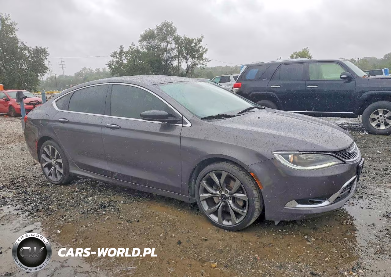 2015 Chrysler 200 C VIN:1C3CCCCB2FN509249 - 4