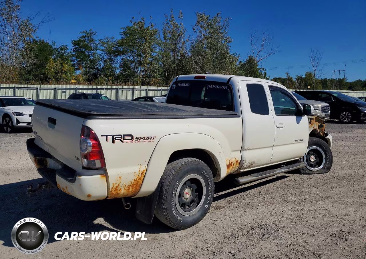 2014 Toyota Tacoma V6 VIN:5TFUU4EN3EX096576 - 3