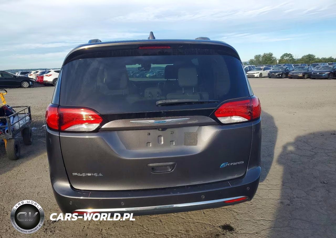 2018 Chrysler Pacifica Hybrid Limited VIN:2C4RC1N70JR230526 - 6