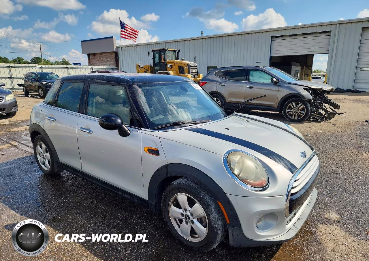 2015 Mini Cooper VIN:WMWXS5C5XFT831832 - 4