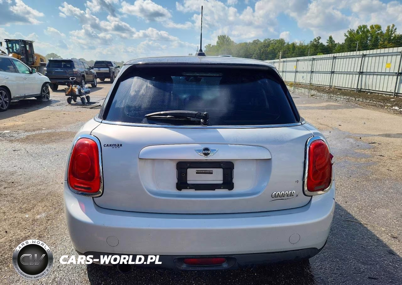 2015 Mini Cooper VIN:WMWXS5C5XFT831832 - 6