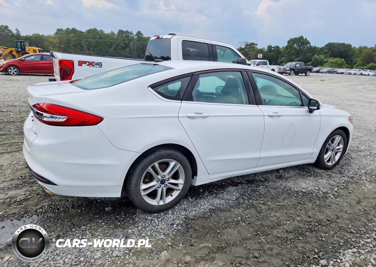 2018 Ford Fusion Se VIN:3FA6P0H75JR125462 - 3