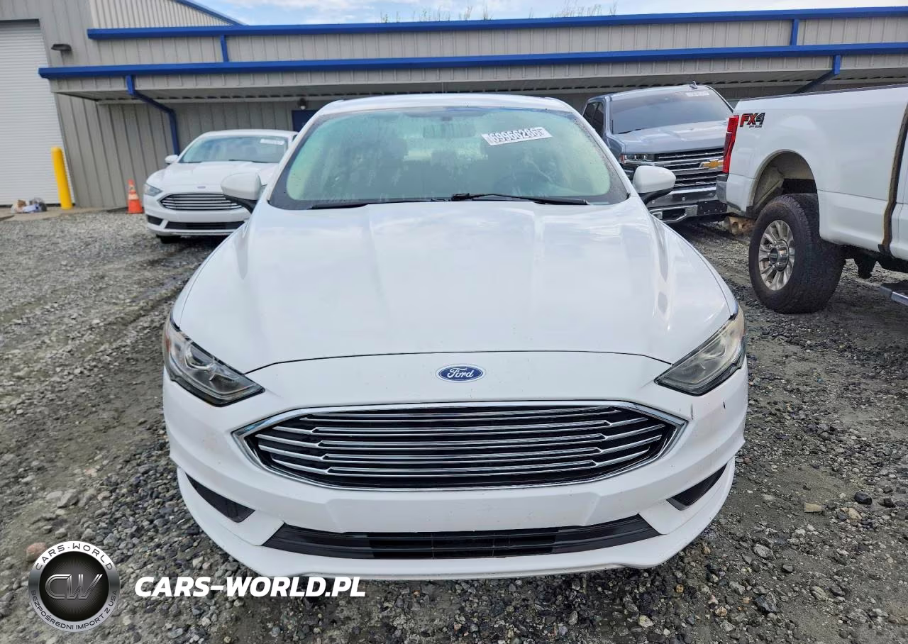 2018 Ford Fusion Se VIN:3FA6P0H75JR125462 - 5